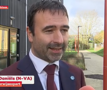 Koen Daniëls in interview bij TV Oost (bron: https://www.tvoost.be/nieuws/onderwijsminister-zuhal-demir-bezoekt-lab-school-in-sint-niklaas-leerlingen-excelleren-hier-dankzij-inzet-van-de-leerkrachten-205648)